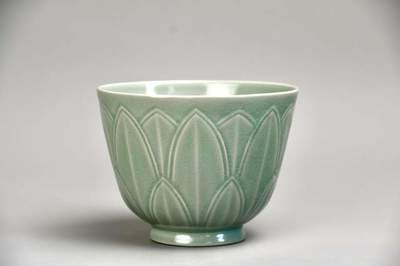 中国陶瓷艺术家叶国珍先生莅临河南宋宫汝瓷考察 汝瓷生产